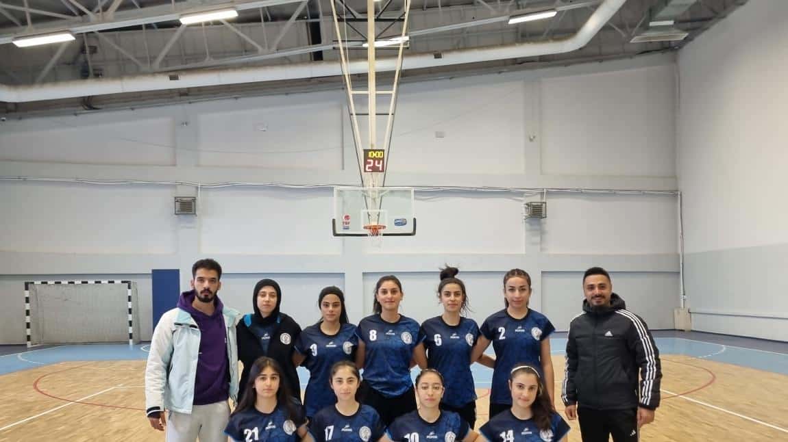 Basketbol Kız Takımımız İl ikincisi 